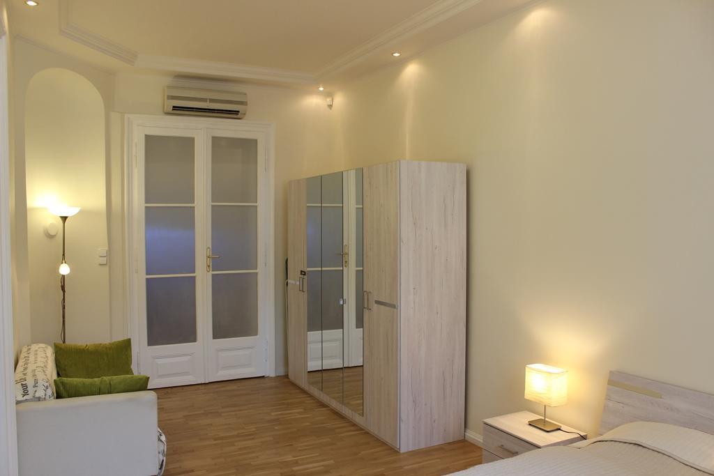 Leo Apartment Bratislava Exterior foto